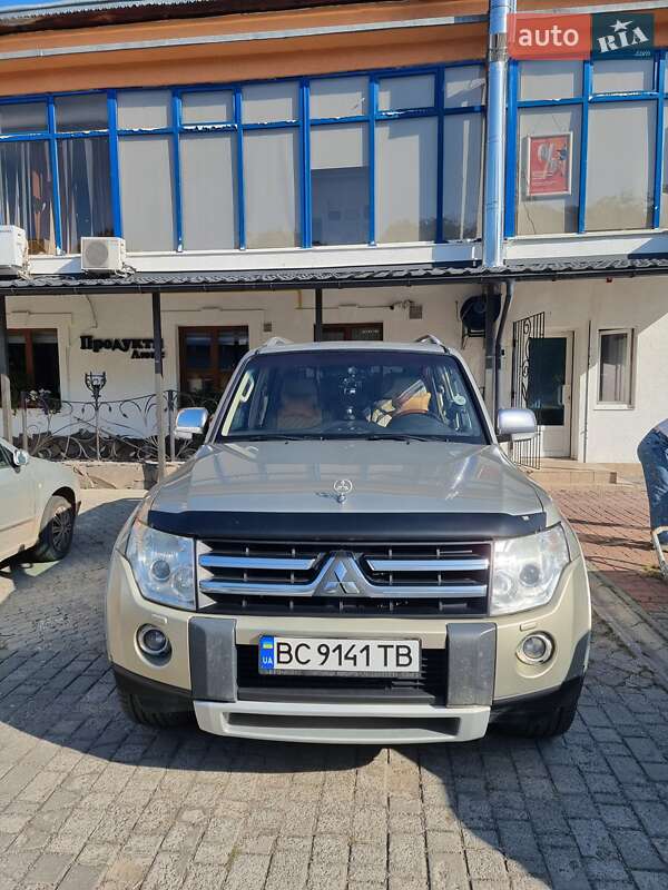 Mitsubishi Pajero Wagon 2008
