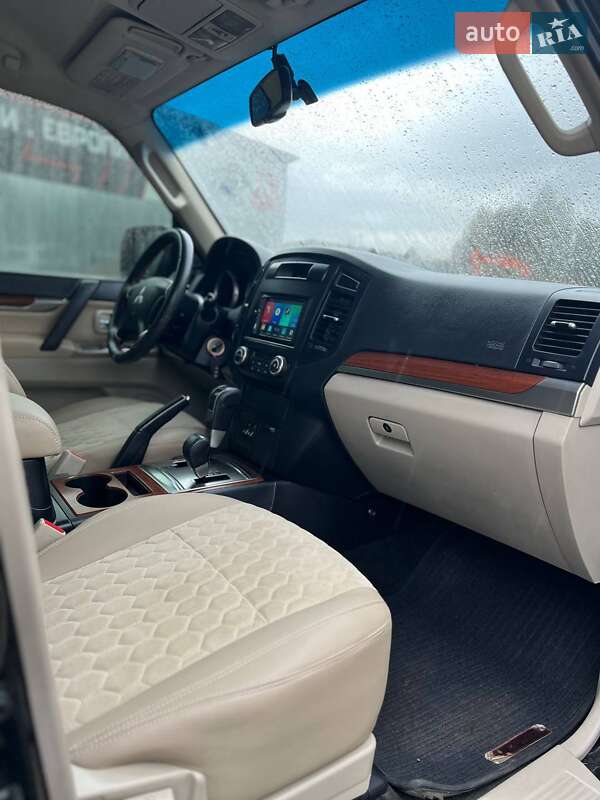 Внедорожник / Кроссовер Mitsubishi Pajero Wagon 2007 в Черновцах