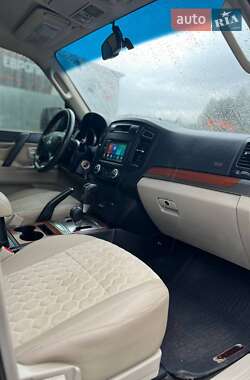 Внедорожник / Кроссовер Mitsubishi Pajero Wagon 2007 в 