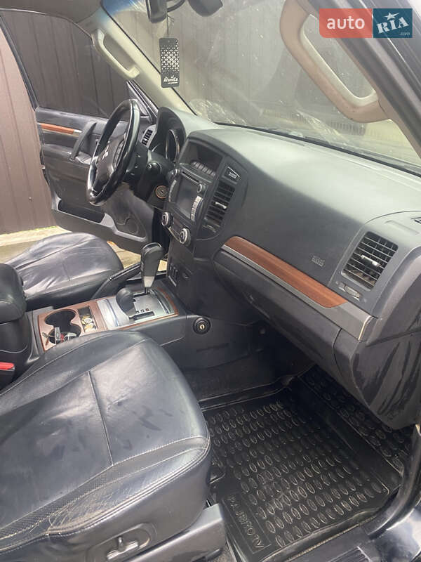 Внедорожник / Кроссовер Mitsubishi Pajero Wagon 2010 в Киеве фото 15 Внедорожник / Кроссовер Mitsubishi Pajero Wagon 2010 в Киеве