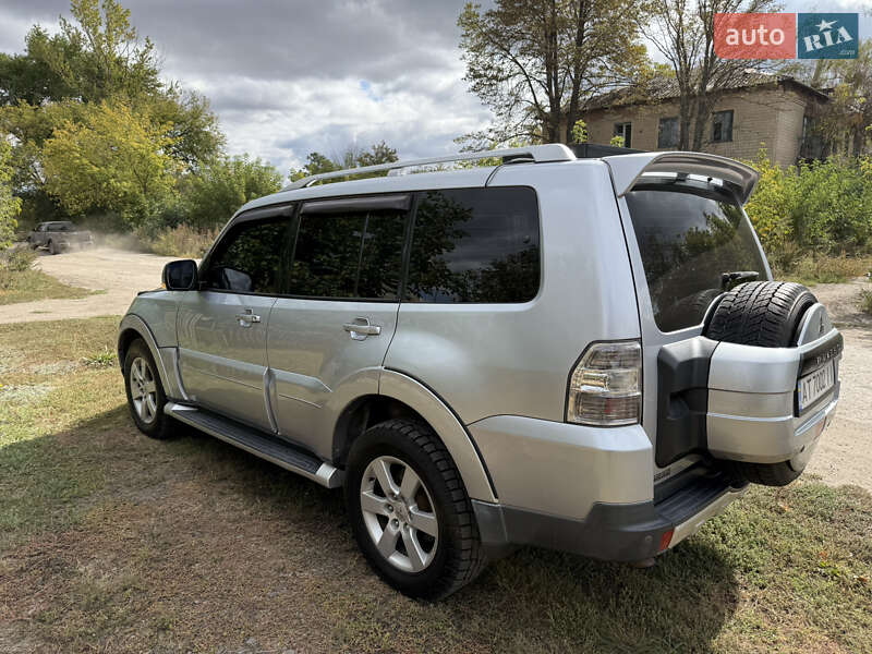 Внедорожник / Кроссовер Mitsubishi Pajero Wagon 2008 в Чугуеве