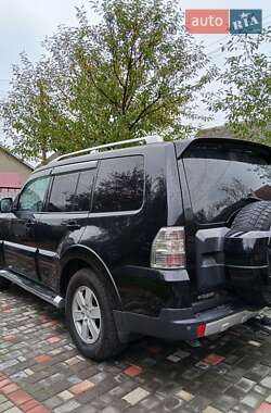 Внедорожник / Кроссовер Mitsubishi Pajero Wagon 2008 в 