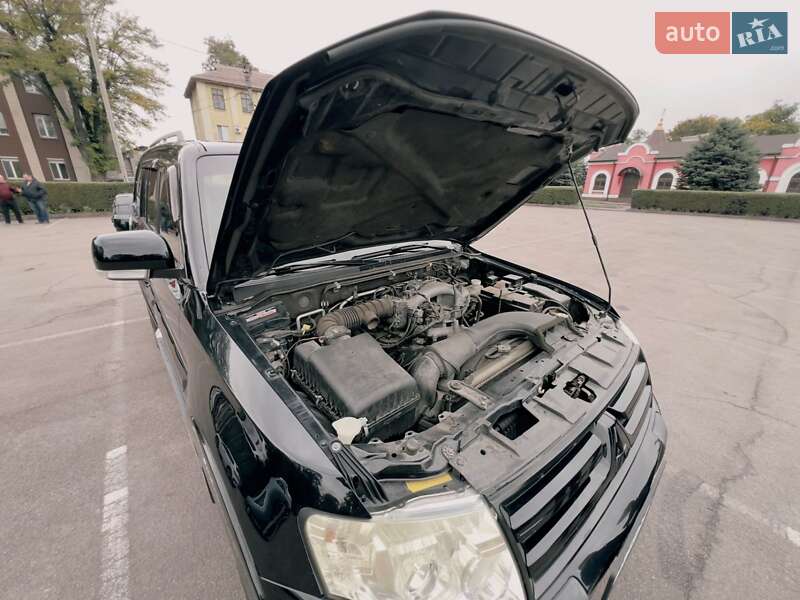 Внедорожник / Кроссовер Mitsubishi Pajero Wagon 2008 в Каменском