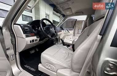 Внедорожник / Кроссовер Mitsubishi Pajero Wagon 2007 в 
