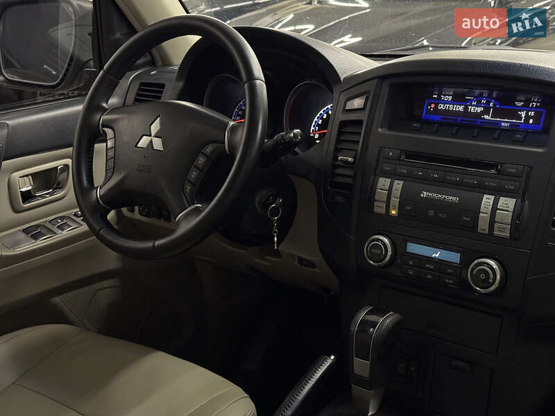 Позашляховик / Кросовер Mitsubishi Pajero Wagon 2008 в Миколаєві