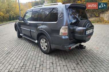 Внедорожник / Кроссовер Mitsubishi Pajero Wagon 2007 в 