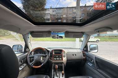 Позашляховик / Кросовер Mitsubishi Pajero Wagon 2003 в 