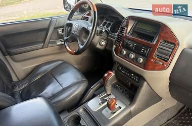Позашляховик / Кросовер Mitsubishi Pajero Wagon 2003 в 