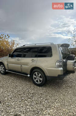 Внедорожник / Кроссовер Mitsubishi Pajero Wagon 2008 в 