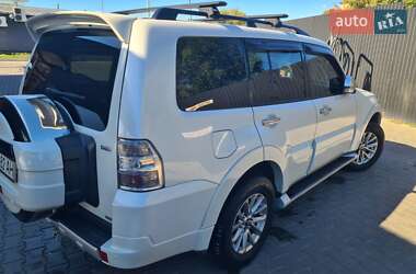 Позашляховик / Кросовер Mitsubishi Pajero Wagon 2014 в  фото 8 Позашляховик / Кросовер Mitsubishi Pajero Wagon 2014 в
