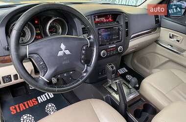 Внедорожник / Кроссовер Mitsubishi Pajero Wagon 2015 в 