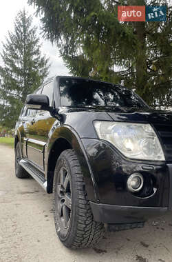 Внедорожник / Кроссовер Mitsubishi Pajero Wagon 2008 в 