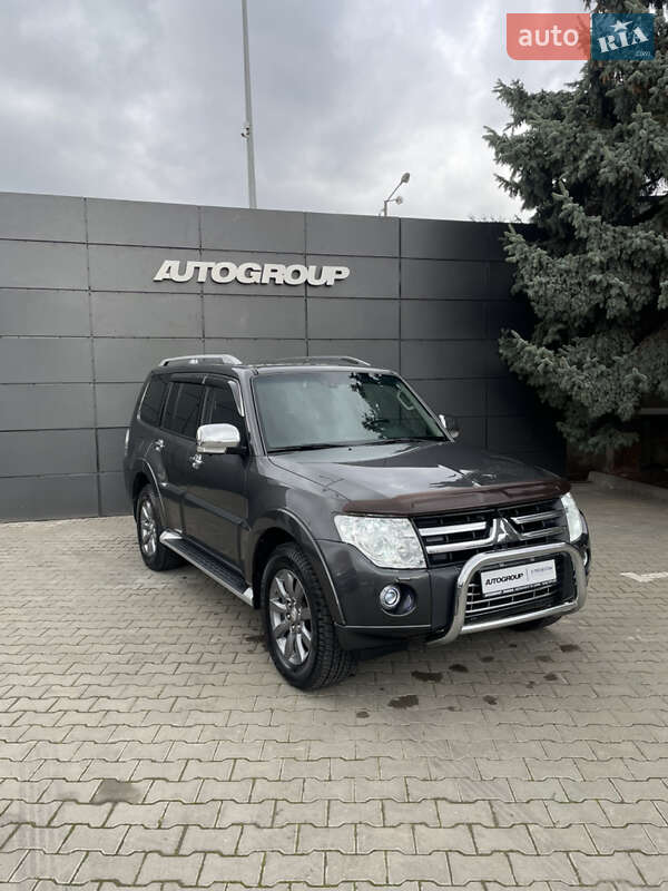 Mitsubishi Pajero Wagon 2011 Mitsubishi Pajero Wagon 2011