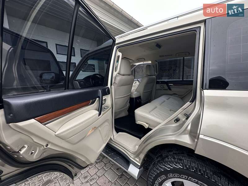 Позашляховик / Кросовер Mitsubishi Pajero Wagon 2007 в Миколаєві