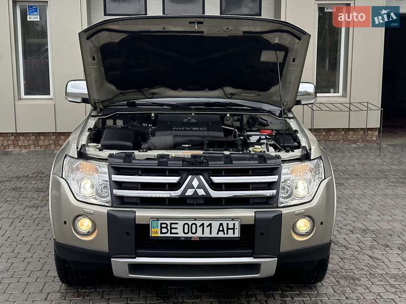 Позашляховик / Кросовер Mitsubishi Pajero Wagon 2007 в Миколаєві