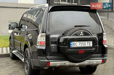 Внедорожник / Кроссовер Mitsubishi Pajero Wagon 2007 в 