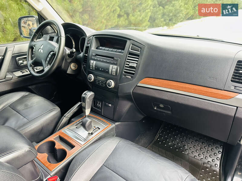 Позашляховик / Кросовер Mitsubishi Pajero Wagon 2007 в Дніпрі фото 11 Позашляховик / Кросовер Mitsubishi Pajero Wagon 2007 в Дніпрі