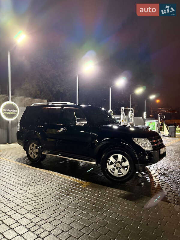 Внедорожник / Кроссовер Mitsubishi Pajero Wagon 2008 в Харькове фото 2 Внедорожник / Кроссовер Mitsubishi Pajero Wagon 2008 в Харькове