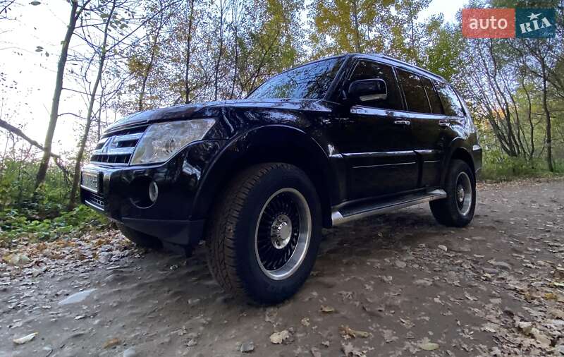 Внедорожник / Кроссовер Mitsubishi Pajero Wagon 2008 в Ивано-Франковске фото 13 Внедорожник / Кроссовер Mitsubishi Pajero Wagon 2008 в Ивано-Франковске