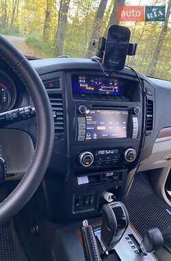 Позашляховик / Кросовер Mitsubishi Pajero Wagon 2008 в  фото 32 Позашляховик / Кросовер Mitsubishi Pajero Wagon 2008 в