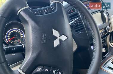Позашляховик / Кросовер Mitsubishi Pajero Wagon 2008 в  фото 33 Позашляховик / Кросовер Mitsubishi Pajero Wagon 2008 в
