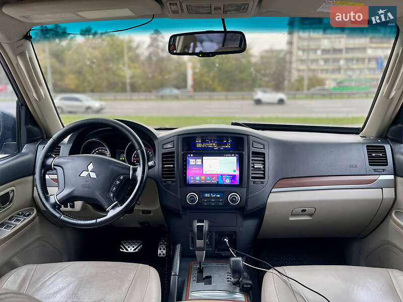 Позашляховик / Кросовер Mitsubishi Pajero Wagon 2008 в Києві фото 8 Позашляховик / Кросовер Mitsubishi Pajero Wagon 2008 в Києві