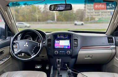 Внедорожник / Кроссовер Mitsubishi Pajero Wagon 2008 в 