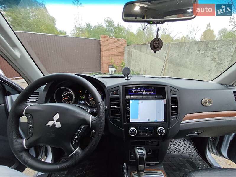 Внедорожник / Кроссовер Mitsubishi Pajero Wagon 2008 в Киеве