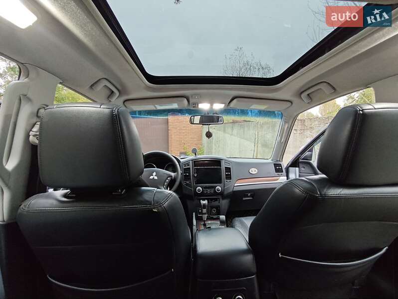Внедорожник / Кроссовер Mitsubishi Pajero Wagon 2008 в Киеве