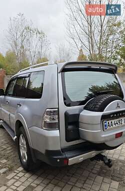 Позашляховик / Кросовер Mitsubishi Pajero Wagon 2008 в 
