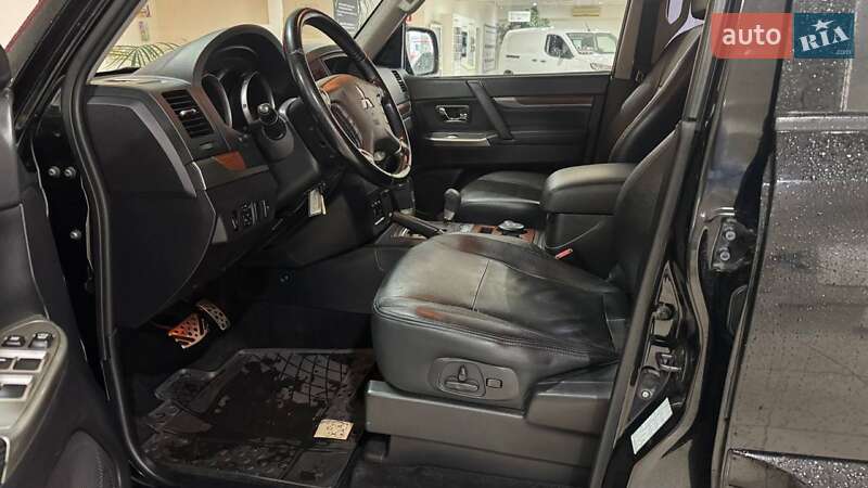 Позашляховик / Кросовер Mitsubishi Pajero Wagon 2012 в Ужгороді