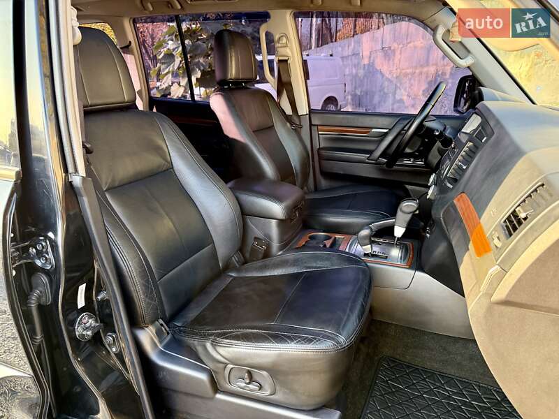 Внедорожник / Кроссовер Mitsubishi Pajero Wagon 2008 в Харькове фото 10 Внедорожник / Кроссовер Mitsubishi Pajero Wagon 2008 в Харькове