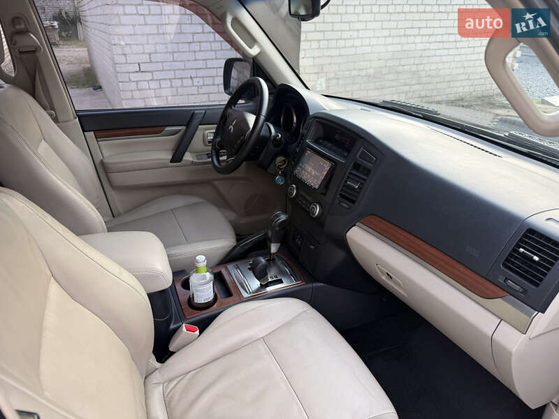 Внедорожник / Кроссовер Mitsubishi Pajero Wagon 2007 в Днепре