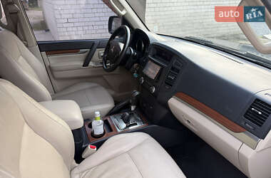 Позашляховик / Кросовер Mitsubishi Pajero Wagon 2007 в  фото 10 Позашляховик / Кросовер Mitsubishi Pajero Wagon 2007 в