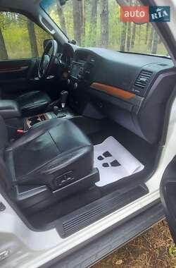 Внедорожник / Кроссовер Mitsubishi Pajero Wagon 2011 в 