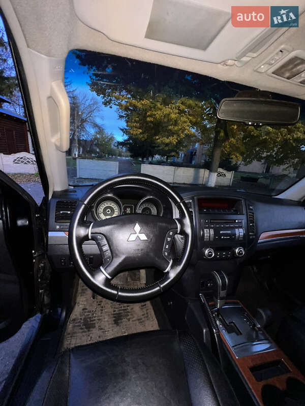 Внедорожник / Кроссовер Mitsubishi Pajero Wagon 2007 в Полтаве фото 7 Внедорожник / Кроссовер Mitsubishi Pajero Wagon 2007 в Полтаве