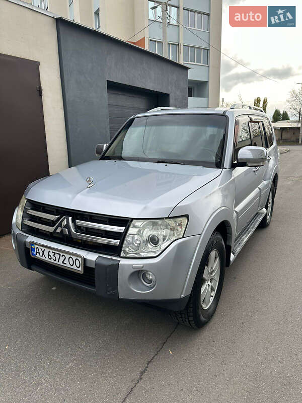 Внедорожник / Кроссовер Mitsubishi Pajero Wagon 2007 в Харькове фото Внедорожник / Кроссовер Mitsubishi Pajero Wagon 2007 в Харькове