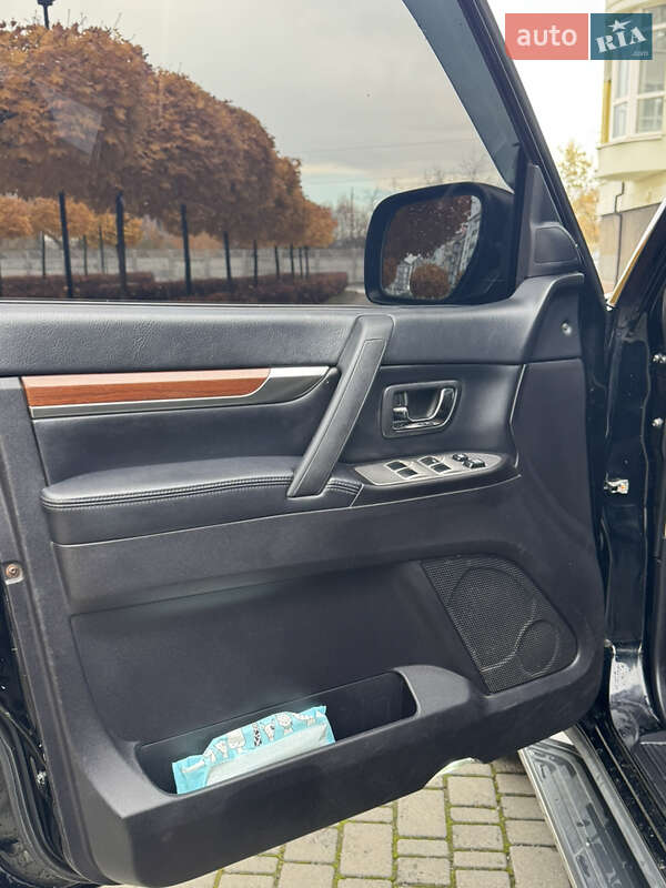 Внедорожник / Кроссовер Mitsubishi Pajero Wagon 2008 в Ивано-Франковске фото 19 Внедорожник / Кроссовер Mitsubishi Pajero Wagon 2008 в Ивано-Франковске