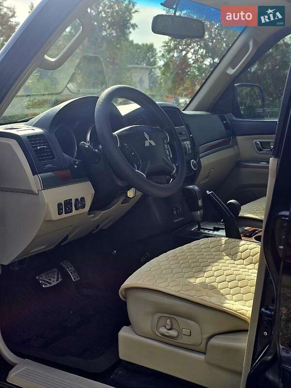 Внедорожник / Кроссовер Mitsubishi Pajero Wagon 2009 в Днепре фото 11 Внедорожник / Кроссовер Mitsubishi Pajero Wagon 2009 в Днепре