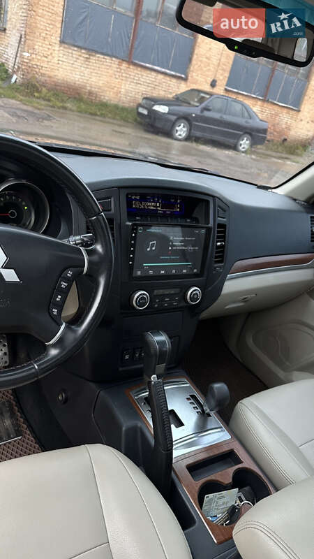 Внедорожник / Кроссовер Mitsubishi Pajero Wagon 2007 в Чернигове фото 9 Внедорожник / Кроссовер Mitsubishi Pajero Wagon 2007 в Чернигове