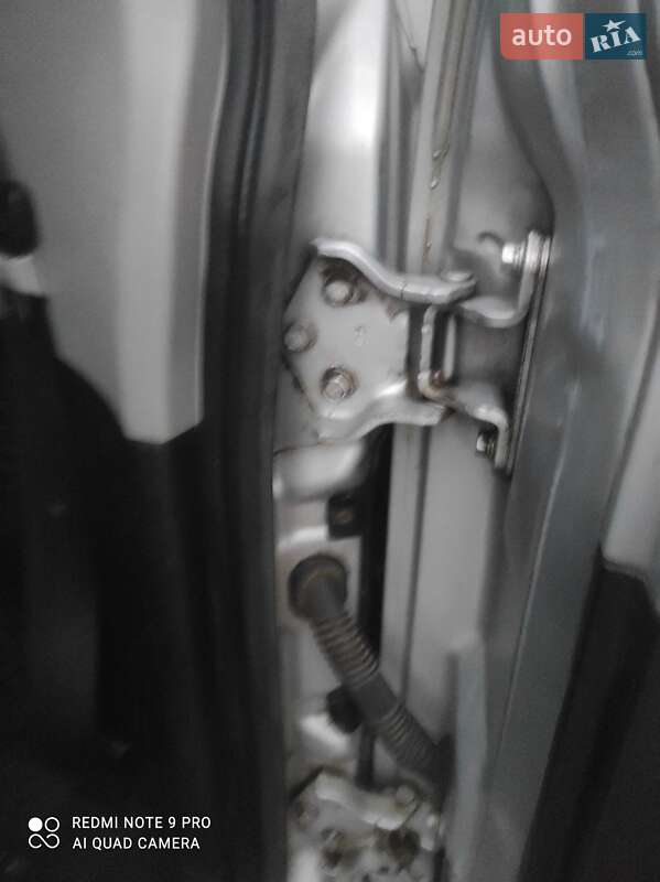 Позашляховик / Кросовер Mitsubishi Pajero Wagon 2003 в Чернігові фото 19 Позашляховик / Кросовер Mitsubishi Pajero Wagon 2003 в Чернігові