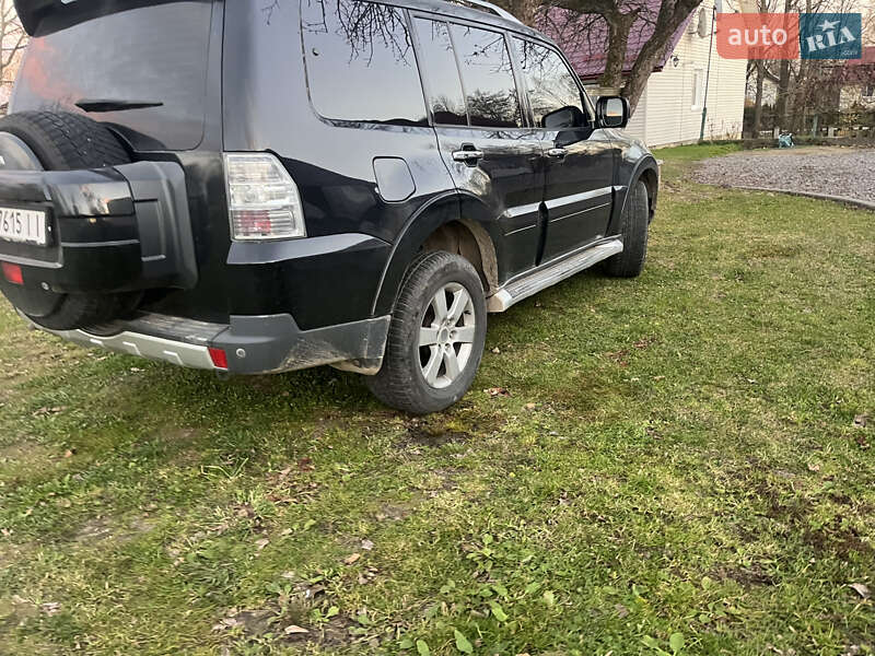 Позашляховик / Кросовер Mitsubishi Pajero Wagon 2008 в Львові