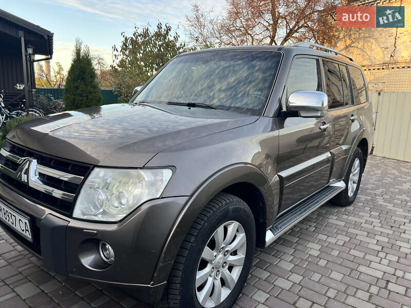 Внедорожник / Кроссовер Mitsubishi Pajero Wagon 2011 в Андрушевке