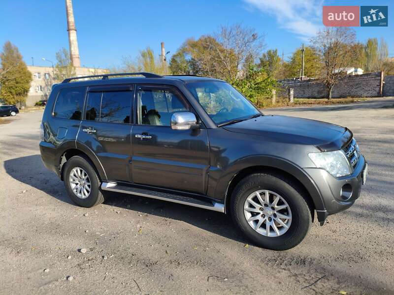 Внедорожник / Кроссовер Mitsubishi Pajero Wagon 2012 в Запорожье
