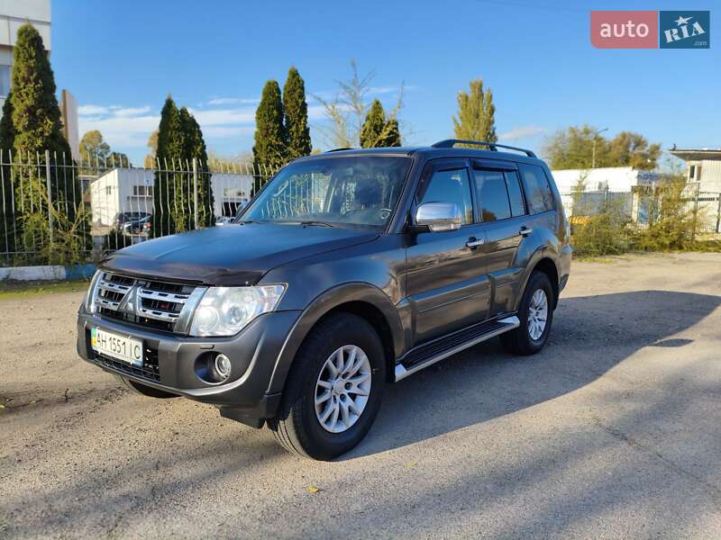Внедорожник / Кроссовер Mitsubishi Pajero Wagon 2012 в Запорожье