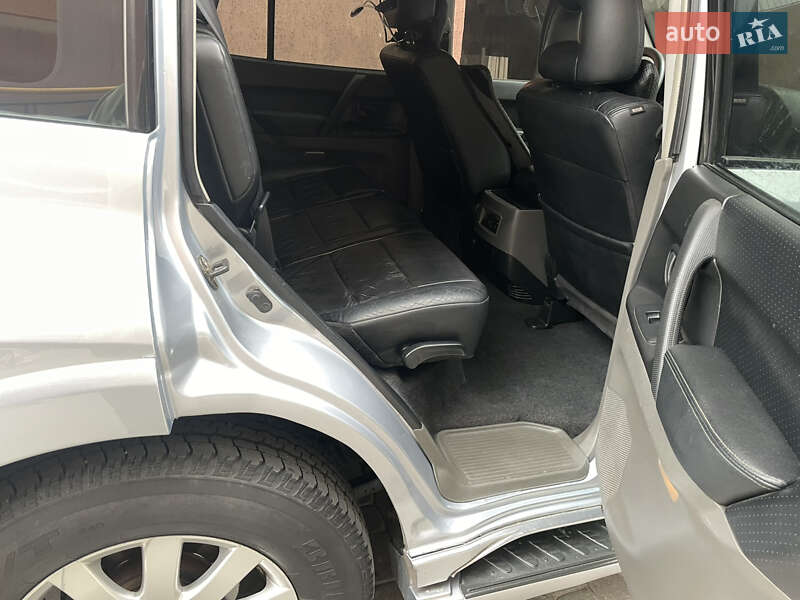 Внедорожник / Кроссовер Mitsubishi Pajero Wagon 2005 в Виннице фото 10 Внедорожник / Кроссовер Mitsubishi Pajero Wagon 2005 в Виннице