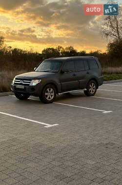Внедорожник / Кроссовер Mitsubishi Pajero Wagon 2008 в Львове