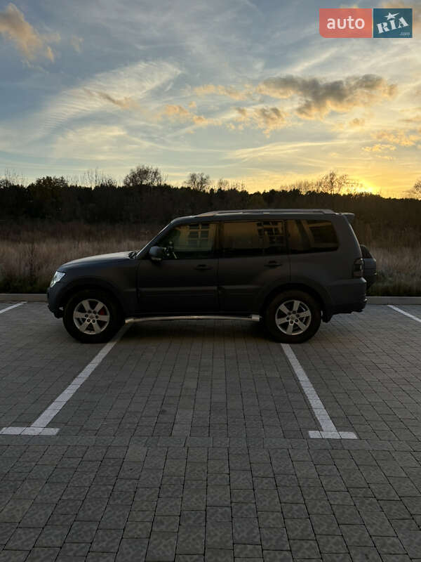 Позашляховик / Кросовер Mitsubishi Pajero Wagon 2008 в Львові