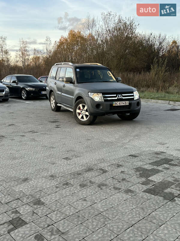 Позашляховик / Кросовер Mitsubishi Pajero Wagon 2008 в Львові