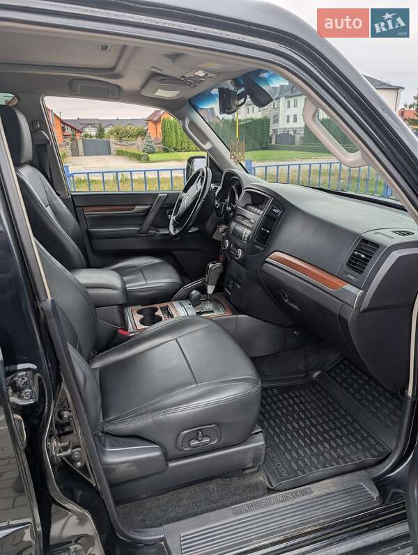 Внедорожник / Кроссовер Mitsubishi Pajero Wagon 2008 в Славуте фото 4 Внедорожник / Кроссовер Mitsubishi Pajero Wagon 2008 в Славуте